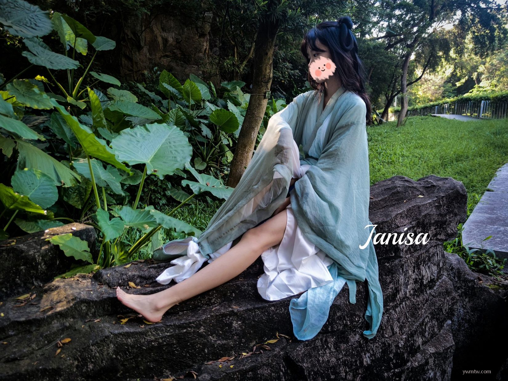 һɢ Ůͼ Janisa պŮд 4ҳ